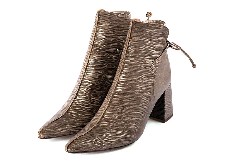 Bronze beige women's ankle boots with laces at the back. Tapered toe. High flare heels. Front view - Florence KOOIJMAN